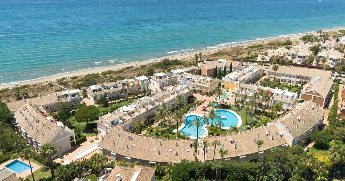 Townhouse in Bahía de Marbella, Bahía de Marbella, 2/12