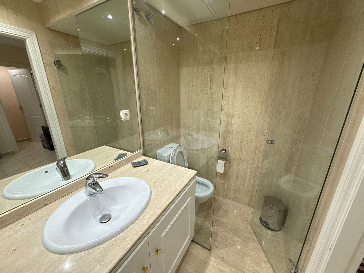Townhouse in Bahía de Marbella, Bahía de Marbella, 12/12
