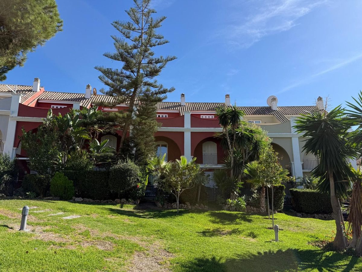 Townhouse in Bahía de Marbella, Bahía de Marbella, 4/12