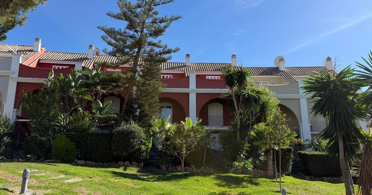 Townhouse in Bahía de Marbella, Bahía de Marbella, 4/12