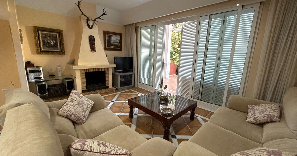Townhouse in Bahía de Marbella, Bahía de Marbella, 6/12