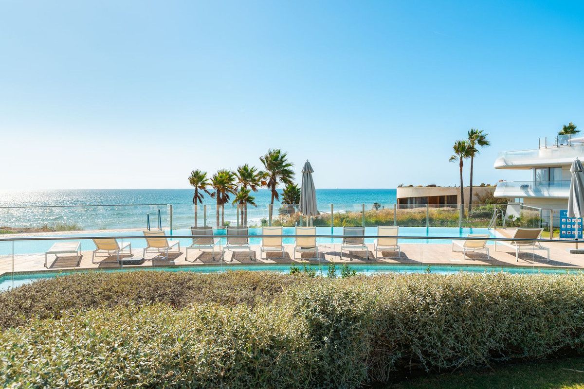 Квартира на первом этаже в Estepona, Estepona, 2/12