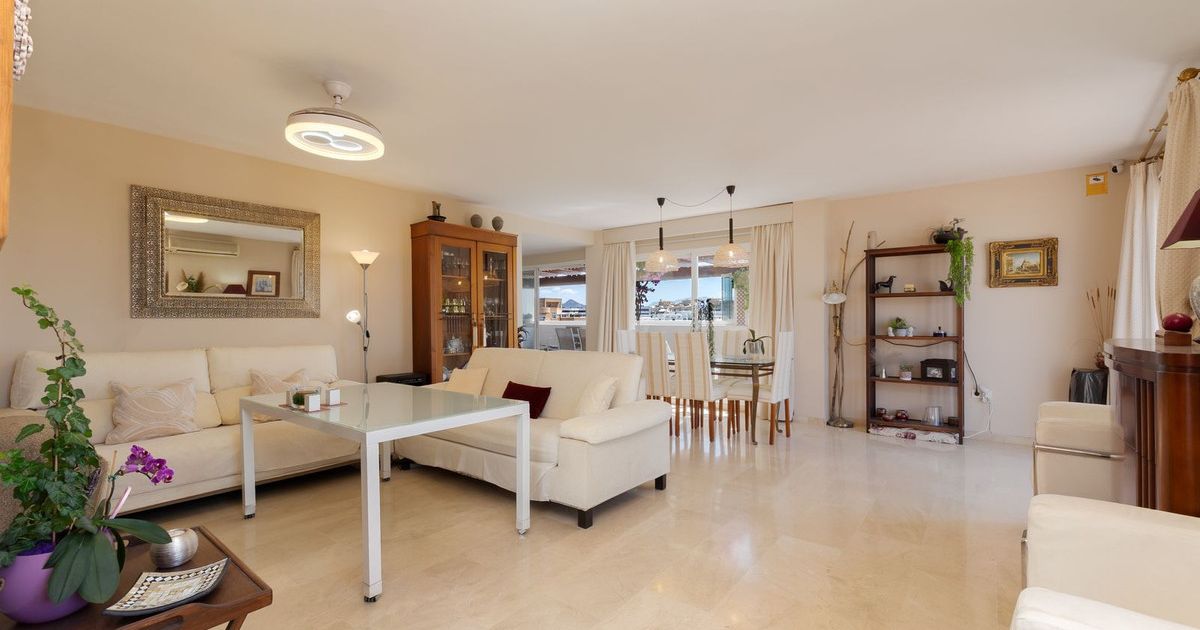 Penthouse in Estepona, Estepona, 2/12