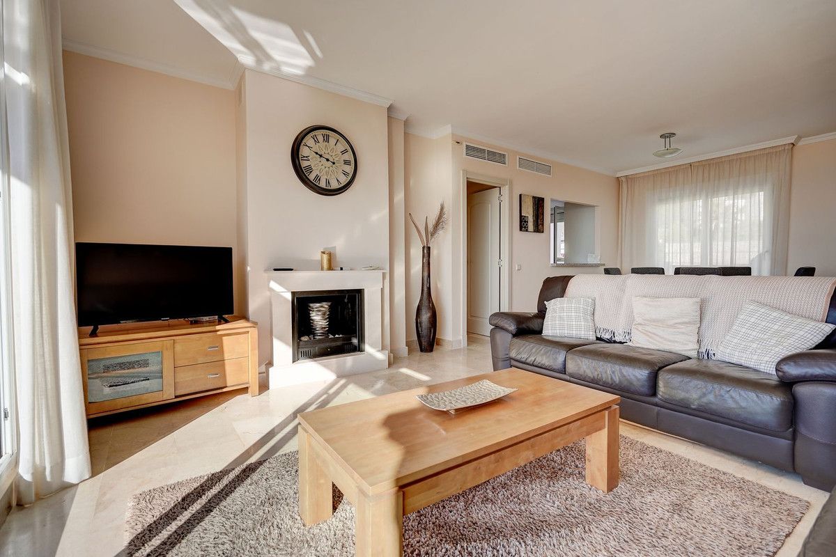 Penthouse in Calahonda, Calahonda, 4/12