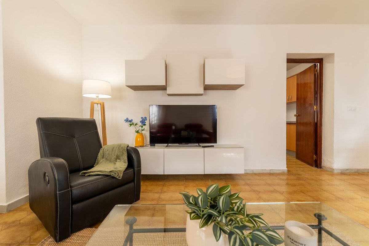 Townhouse in Los Pacos, Los Pacos, 8/12
