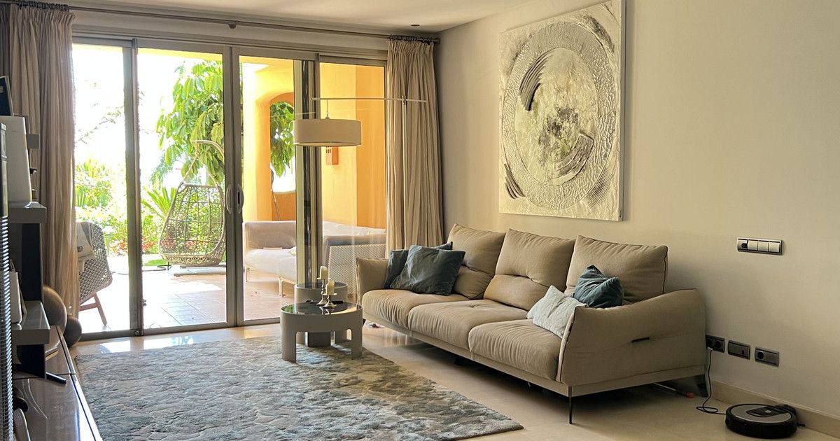Ground Floor Apartment in The Golden Mile, The Golden Mile, 11/12