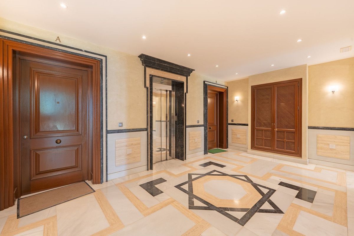 Apartamento en Planta Baja en Los Monteros, Los Monteros, 12/12