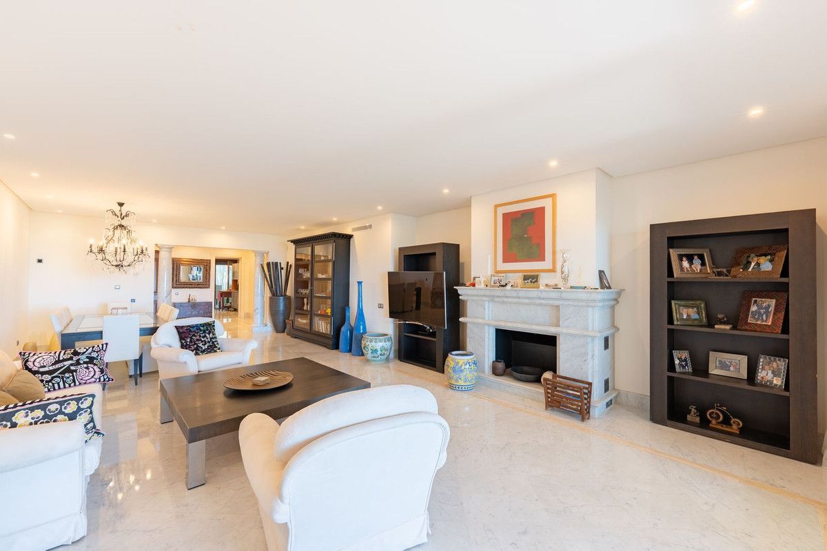 Apartamento en Planta Baja en Los Monteros, Los Monteros, 3/12