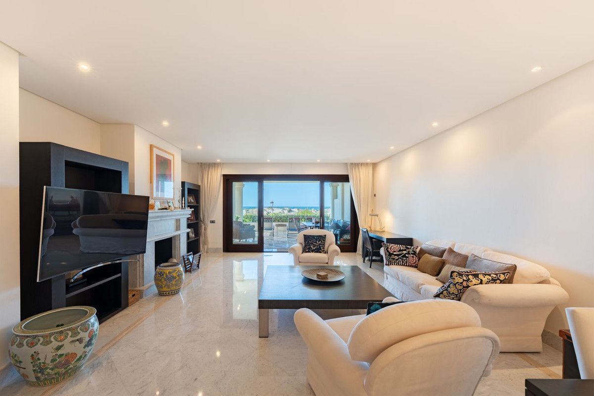 Apartamento en Planta Baja en Los Monteros, Los Monteros, 4/12