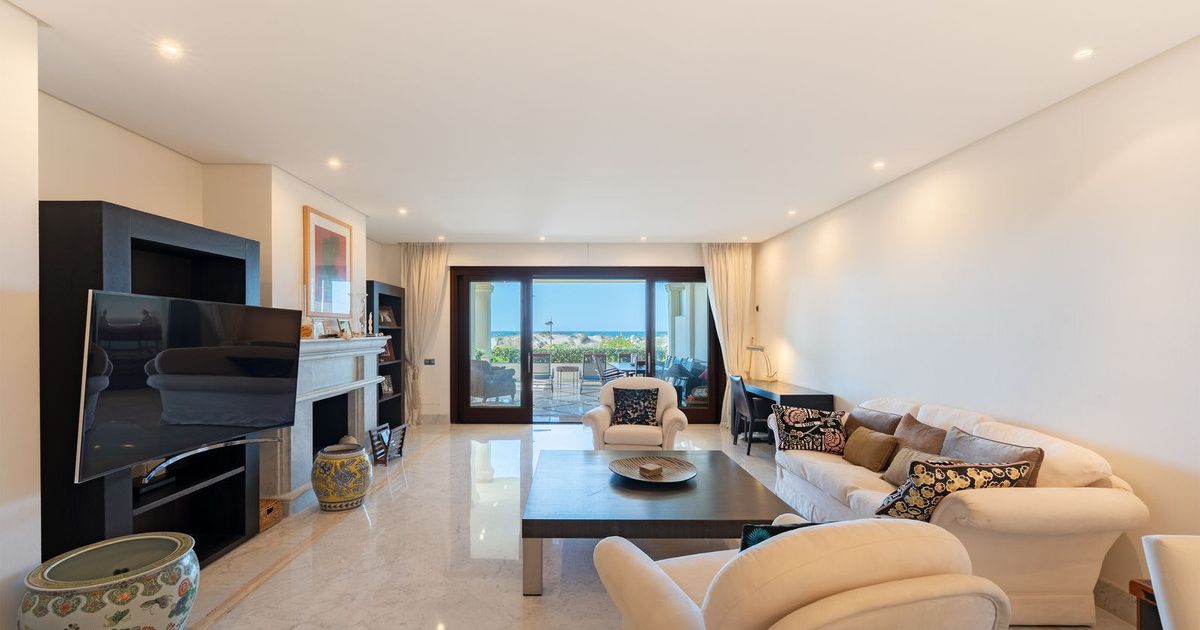 Apartamento en Planta Baja en Los Monteros, Los Monteros, 4/12