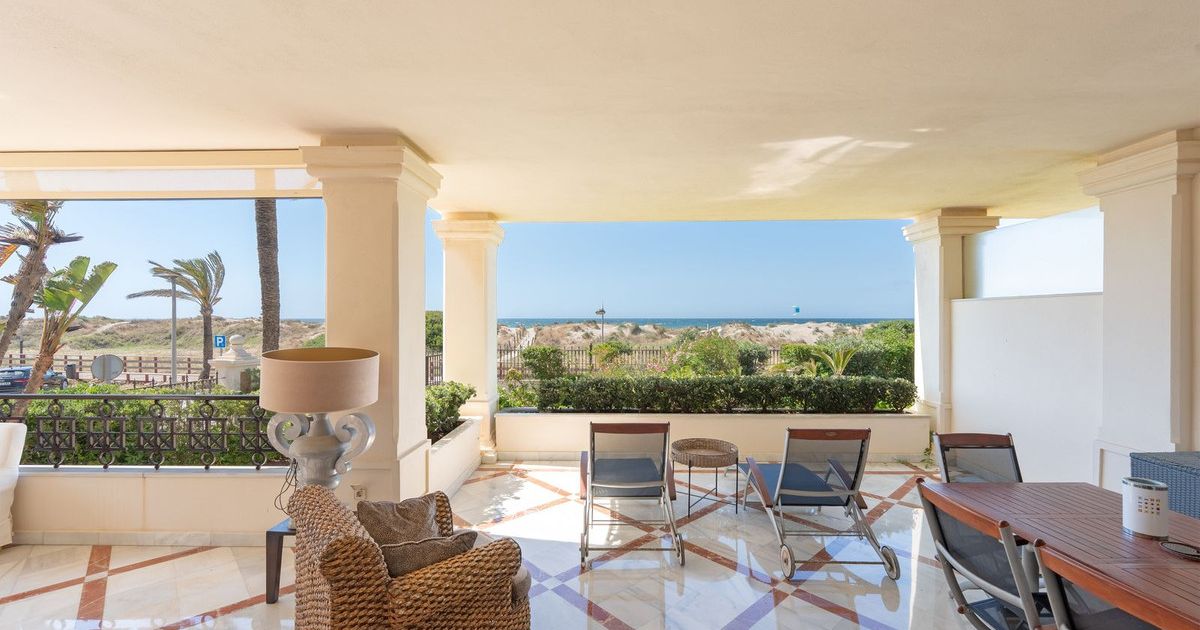 Apartamento en Planta Baja en Los Monteros, Los Monteros, 5/12