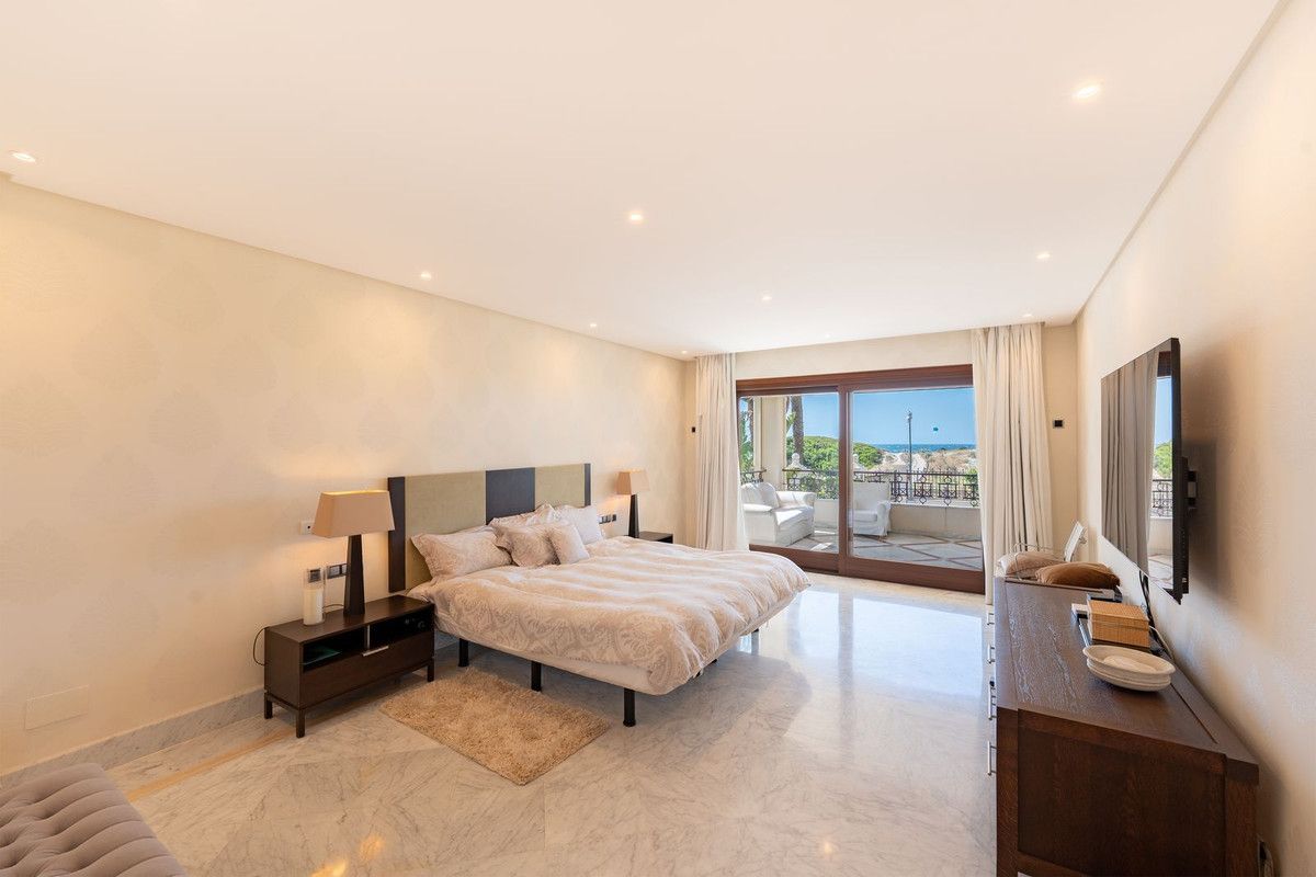 Apartamento en Planta Baja en Los Monteros, Los Monteros, 7/12