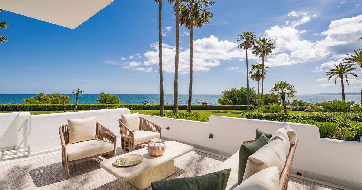 Lägenhet på markplan i Estepona, Alcazaba Beach, Estepona, 2/12