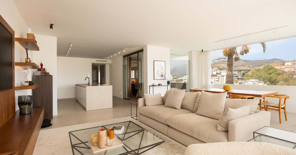 Middle Floor Apartment in Nueva Andalucía, Nueva Andalucía, 6/12
